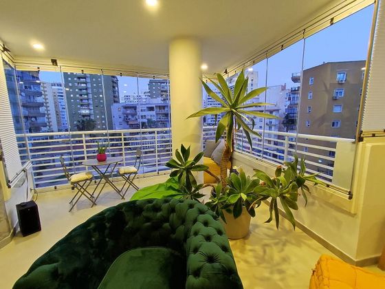 Foto 2 de Venta de piso en Centro - Torremolinos de 2 habitaciones con piscina y jardín