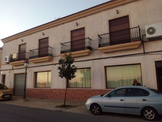 Foto 1 de Local en venda a calle Miguel de Cervantes de 280 m²