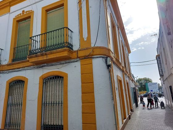 Foto 2 de Casa en venda a avenida De Andalucía de 8 habitacions amb terrassa i balcó
