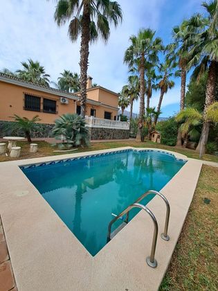 Foto 1 de Xalet en lloguer a calle Pinos de Alhaurín de 5 habitacions amb terrassa i piscina