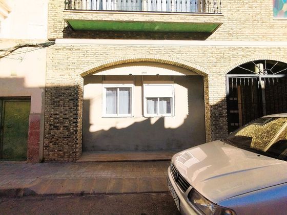 Foto 2 de Casa en venta en calle Jorge Guillén de 7 habitaciones con terraza y garaje