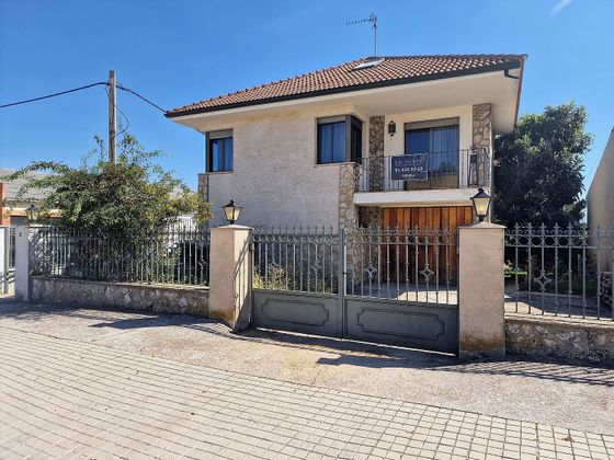Foto 2 de Casa adossada en venda a Turégano de 3 habitacions amb terrassa i garatge