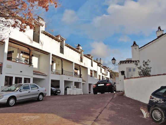 Foto 2 de Venta de casa adosada en Olmeda de las Fuentes de 3 habitaciones con terraza y garaje