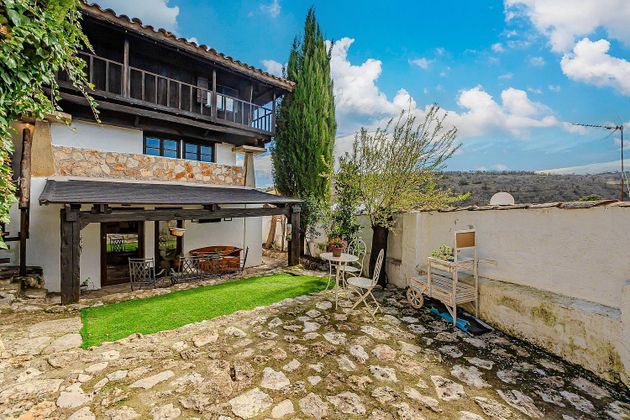 Foto 2 de Xalet en venda a Olmeda de las Fuentes de 2 habitacions amb terrassa i jardí