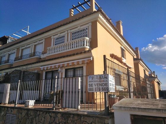 Foto 1 de Casa adosada en venta en Moncófar pueblo de 5 habitaciones con terraza y piscina
