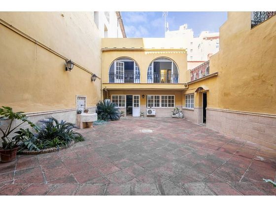 Foto 2 de Casa adosada en venta en Xàtiva de 4 habitaciones con terraza y garaje