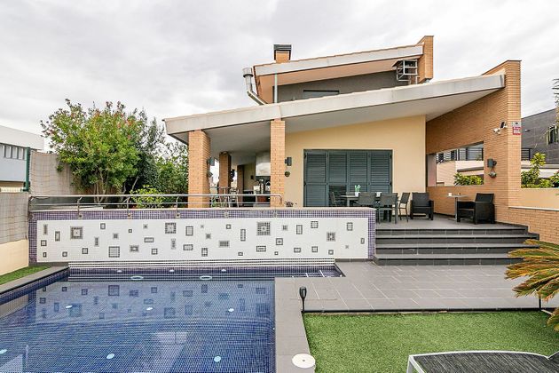 Foto 1 de Xalet en venda a Zona Piscinas de 4 habitacions amb terrassa i piscina