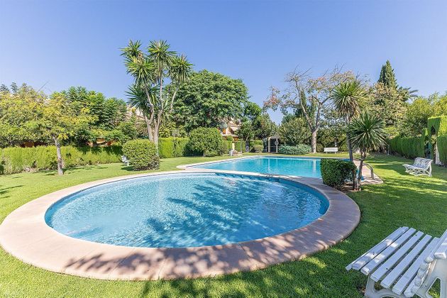 Foto 2 de Casa adossada en venda a La Cañada de 4 habitacions amb terrassa i piscina