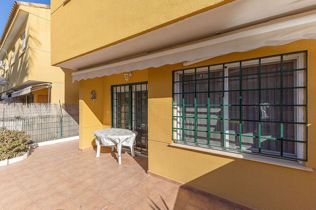 Foto 2 de Casa adosada en venta en San Antonio de Benagéber de 5 habitaciones con terraza y piscina