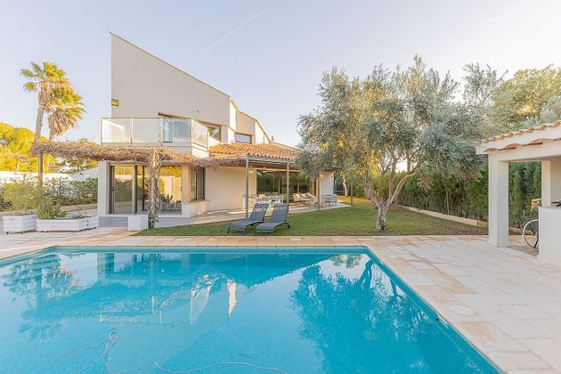 Foto 1 de Xalet en venda a Los Pinares-La Masía de 5 habitacions amb terrassa i piscina