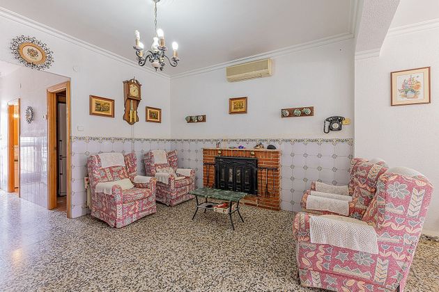 Foto 2 de Xalet en venda a Riba-roja de Túria de 6 habitacions amb terrassa i piscina
