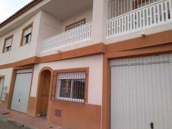 Foto 1 de Casa adosada en venta en calle Vereda de 3 habitaciones con terraza y garaje