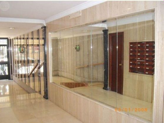 Foto 2 de Piso en venta en Pajaritos - Plaza de Toros de 5 habitaciones con balcón y calefacción