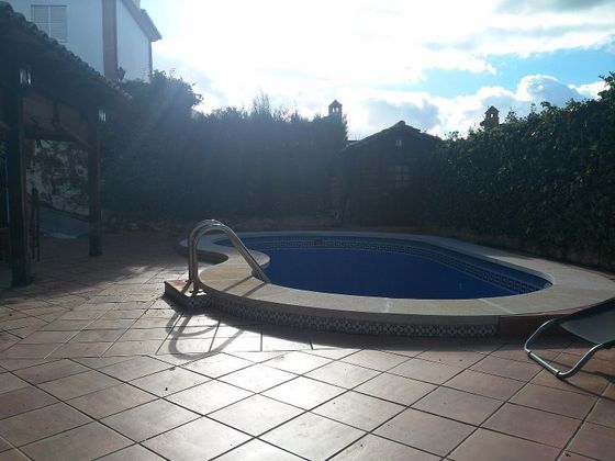 Foto 1 de Venta de chalet en Zubia (La) de 4 habitaciones con terraza y piscina