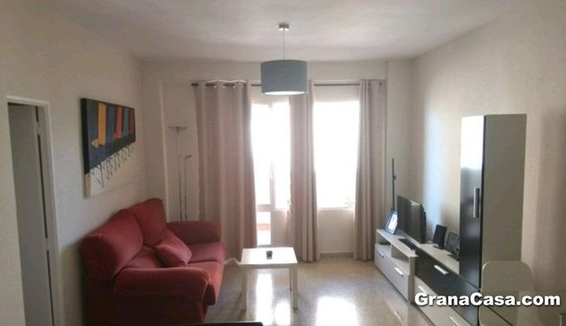 Foto 1 de Venta de piso en calle Cartuja Granada de 4 habitaciones con garaje y ascensor