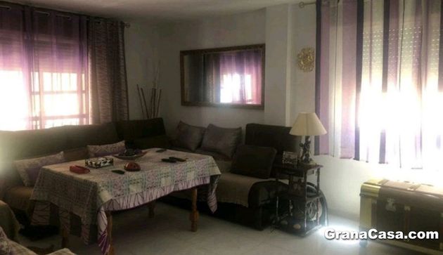 Foto 2 de Venta de casa adosada en calle Romilla de 4 habitaciones con terraza y aire acondicionado