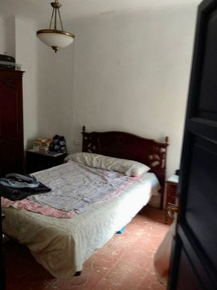 Foto 2 de Piso en alquiler en calle Cristo de la Yedra de 3 habitaciones con terraza y muebles