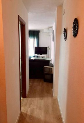 Foto 2 de Pis en lloguer a calle Morena de 1 habitació amb mobles i aire acondicionat