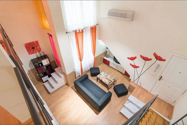 Foto 1 de Dúplex en venta en calle Sebastián Souvirón de 1 habitación con terraza y aire acondicionado