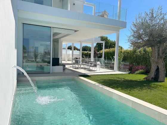 Foto 1 de Xalet en venda a Las Cancelas - Valdeolletas de 3 habitacions amb terrassa i piscina