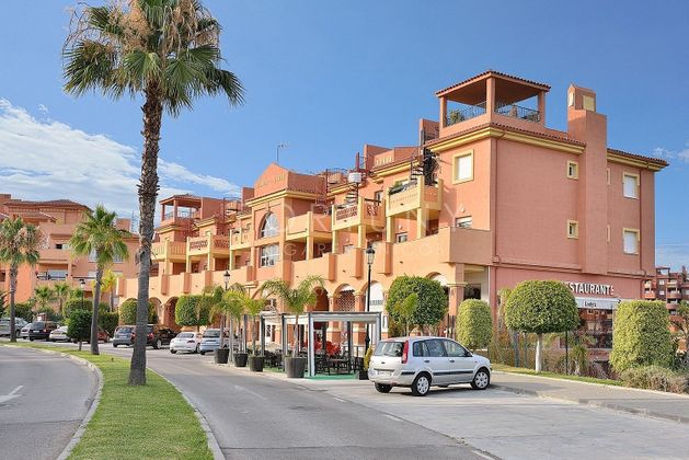 Foto 1 de Local en venda a Cabo Pino - Reserva de Marbella amb terrassa i ascensor