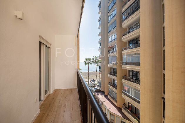 Foto 2 de Venta de piso en paseo Marítimo Ciudad de Melilla de 2 habitaciones con terraza y garaje