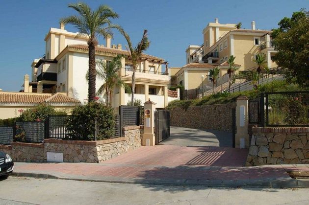 Foto 2 de Pis en venda a Caleta de Vélez de 2 habitacions amb terrassa i piscina