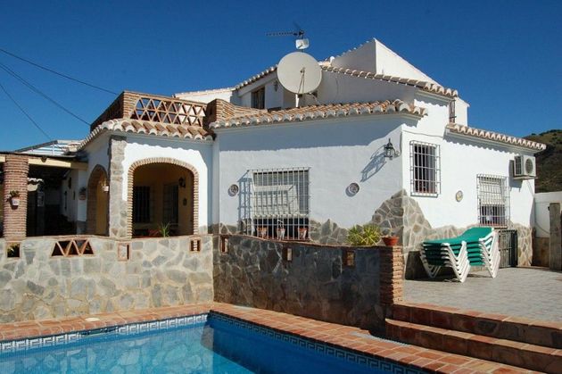 Foto 1 de Casa rural en alquiler en Frigiliana de 3 habitaciones con terraza y piscina