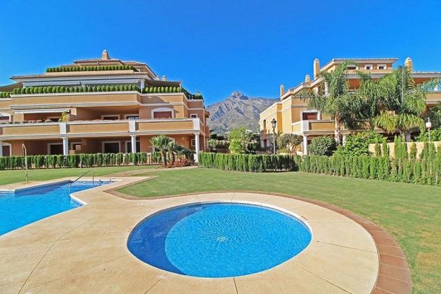 Foto 2 de Àtic en venda a Casco Antiguo de 4 habitacions amb terrassa i piscina