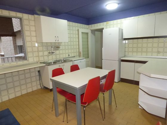 Foto 2 de Alquiler de piso en Almenara de 4 habitaciones con terraza y muebles