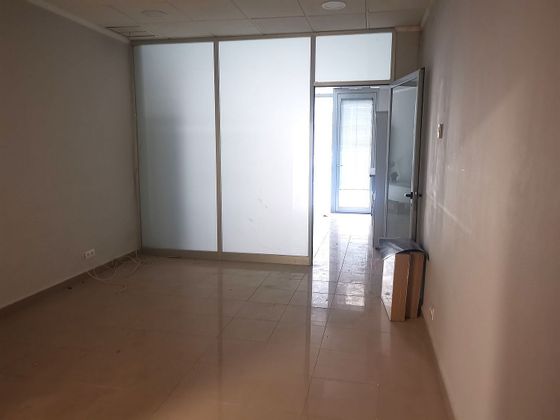 Foto 2 de Oficina en lloguer a calle Uruguay de 75 m²
