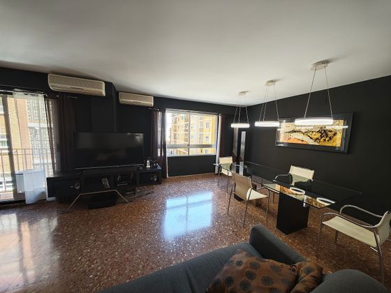 Foto 2 de Piso en venta en calle De Veneçuela de 3 habitaciones con balcón y aire acondicionado