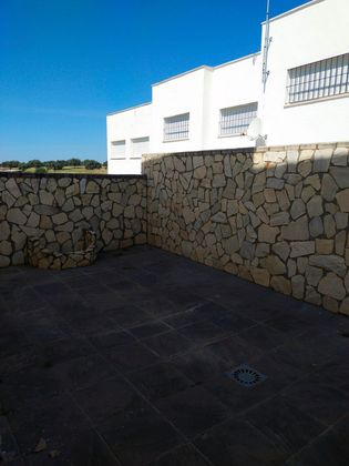 Foto 1 de Casa adosada en venta en Garrobo (El) de 3 habitaciones con terraza y jardín