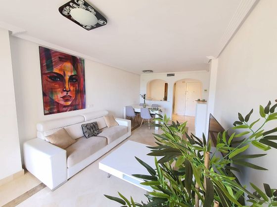 Foto 1 de Alquiler de piso en Benahavís de 2 habitaciones con terraza y piscina