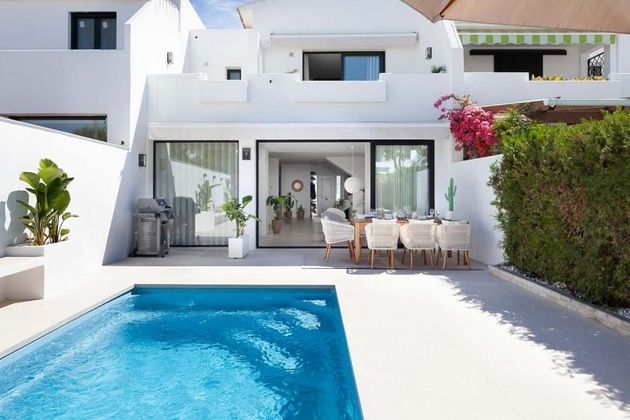 Foto 1 de Casa adossada en lloguer a avenida Del Mar Mediterráneo de 3 habitacions amb terrassa i piscina