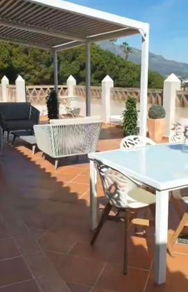 Foto 2 de Ático en alquiler en calle Delfos de 2 habitaciones con terraza y piscina
