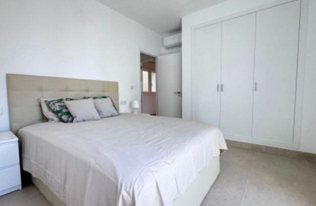Foto 2 de Piso en alquiler en calle Pedraza de 4 habitaciones con terraza y muebles
