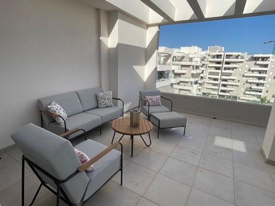 Foto 1 de Àtic en lloguer a calle Nva Andaluc de 2 habitacions amb terrassa i piscina