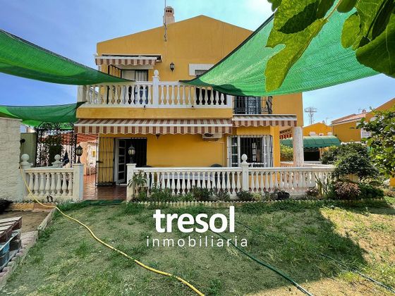 Foto 2 de Casa en venta en Centro - Alhaurín de la Torre de 4 habitaciones con terraza y piscina