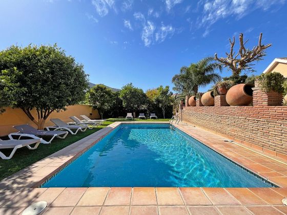 Foto 2 de Xalet en venda a El Pinar - Palacio de Congresos de 5 habitacions amb terrassa i piscina