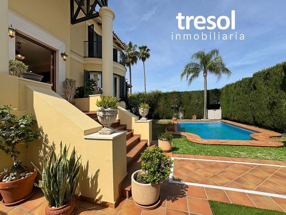 Foto 1 de Xalet en venda a Capellanía - Retamar de 5 habitacions amb terrassa i piscina