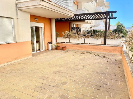 Foto 2 de Piso en venta en avenida Mediterrani de 2 habitaciones con terraza y piscina