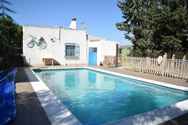 Foto 2 de Casa rural en venda a carretera De Aguaderas de 3 habitacions amb piscina i jardí