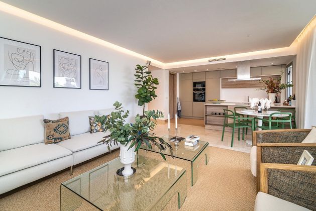 Foto 2 de Pis en venda a calle Nva Andaluc de 3 habitacions amb terrassa i piscina