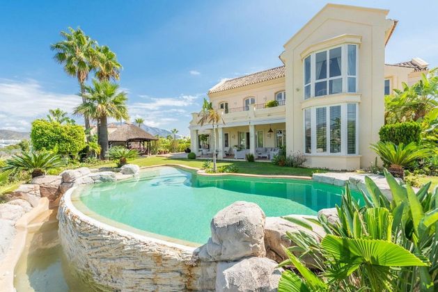 Foto 1 de Xalet en venda a Benahavís de 5 habitacions amb terrassa i piscina