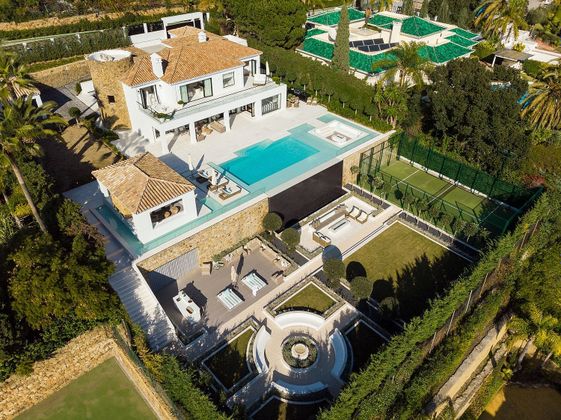 Foto 1 de Xalet en venda a urbanización Andalucia G de 5 habitacions amb terrassa i piscina