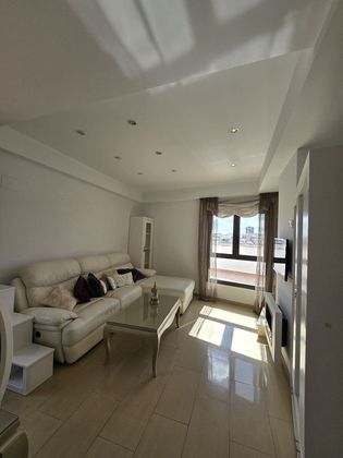 Foto 1 de Ático en alquiler en Guindalera de 2 habitaciones con terraza y muebles