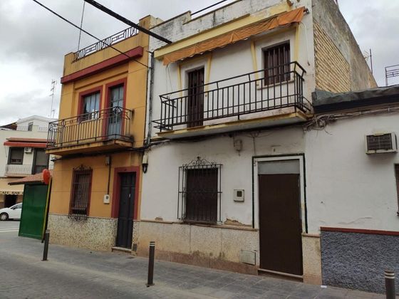 Foto 1 de Casa en venta en calle Santa Angela de la Cruz de 3 habitaciones con terraza y balcón