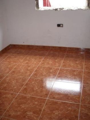 Foto 2 de Xalet en venda a Humilladero de 2 habitacions amb garatge