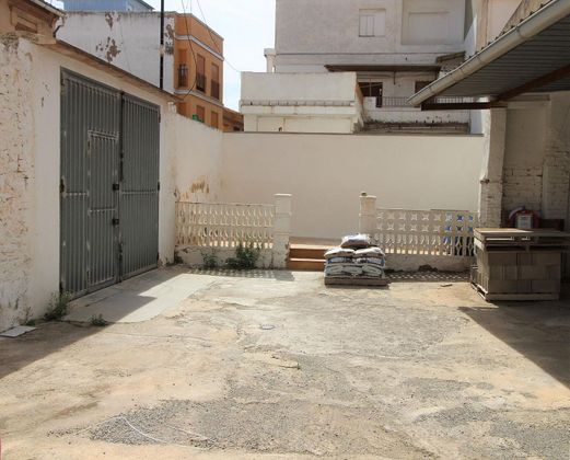 Foto 2 de Venta de terreno en calle Miguel Servet de 156 m²